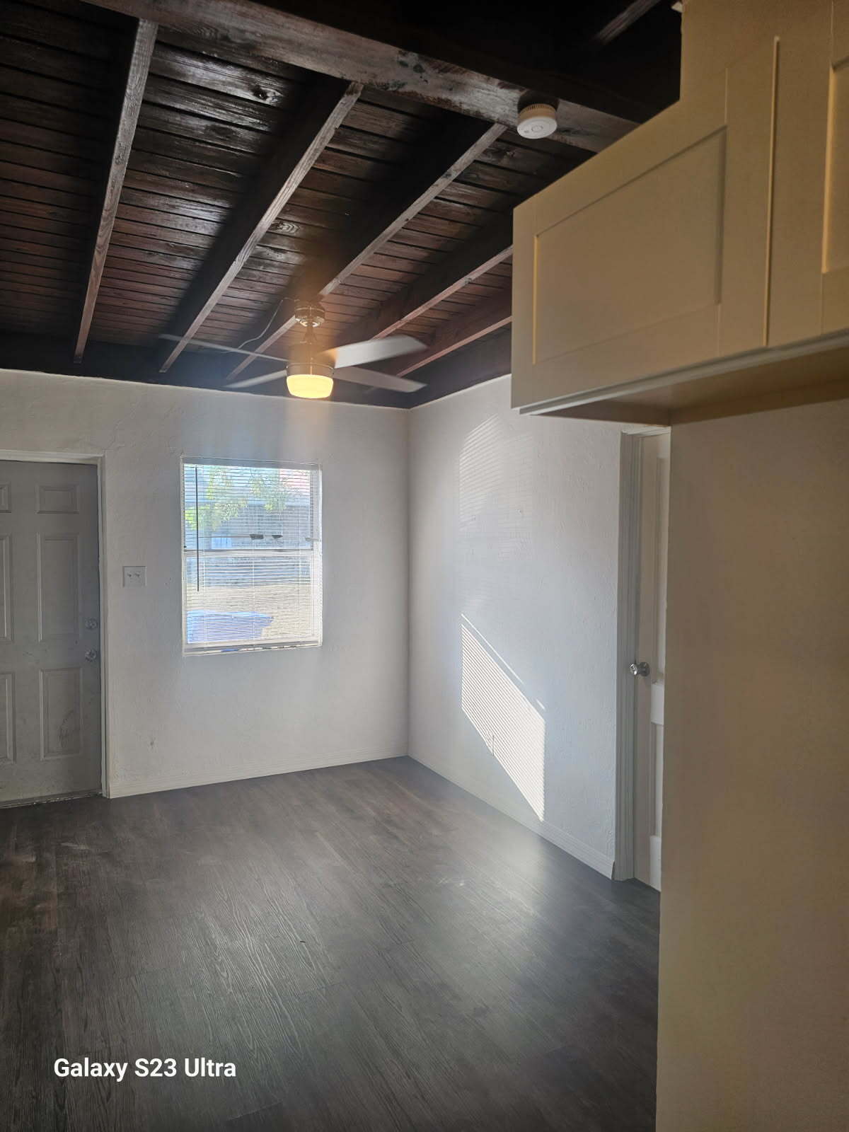 Building Photo - 501 Avenue L NE