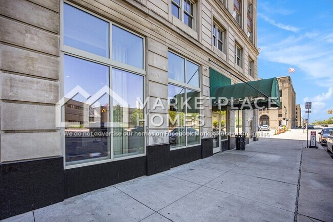 Building Photo - 525 W Lafayette Blvd