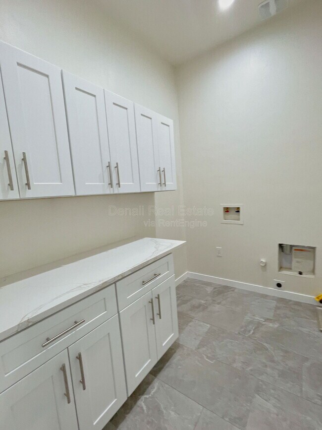 Building Photo - 14431 Wood Canyon Pl