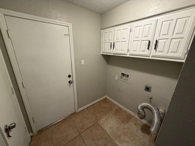 Building Photo - Location....Location....Location....