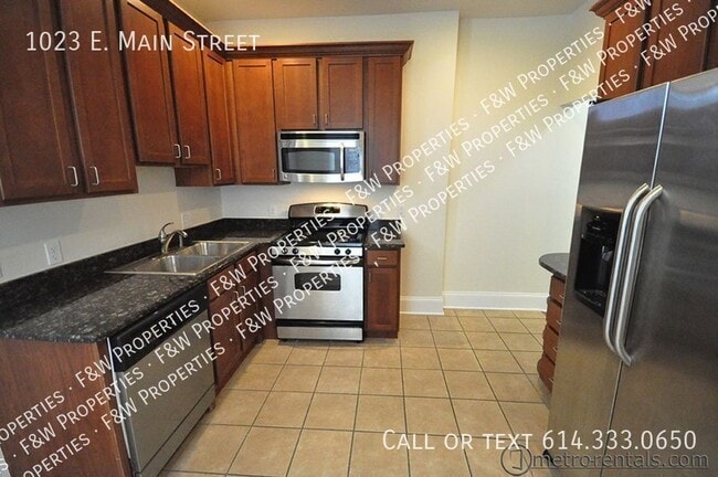 Building Photo - 1023 E Main St