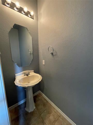 Building Photo - 208 Mozart Way