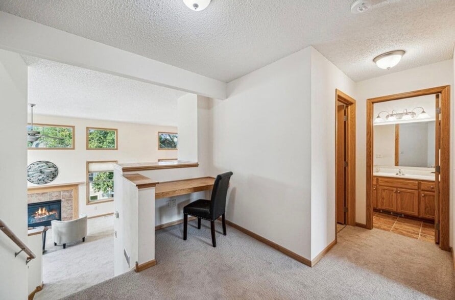 Building Photo - 8315 Cedarview Cir