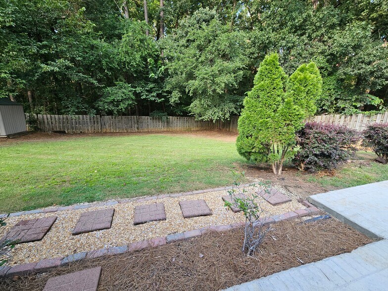 Building Photo - 3877 Villa Ln