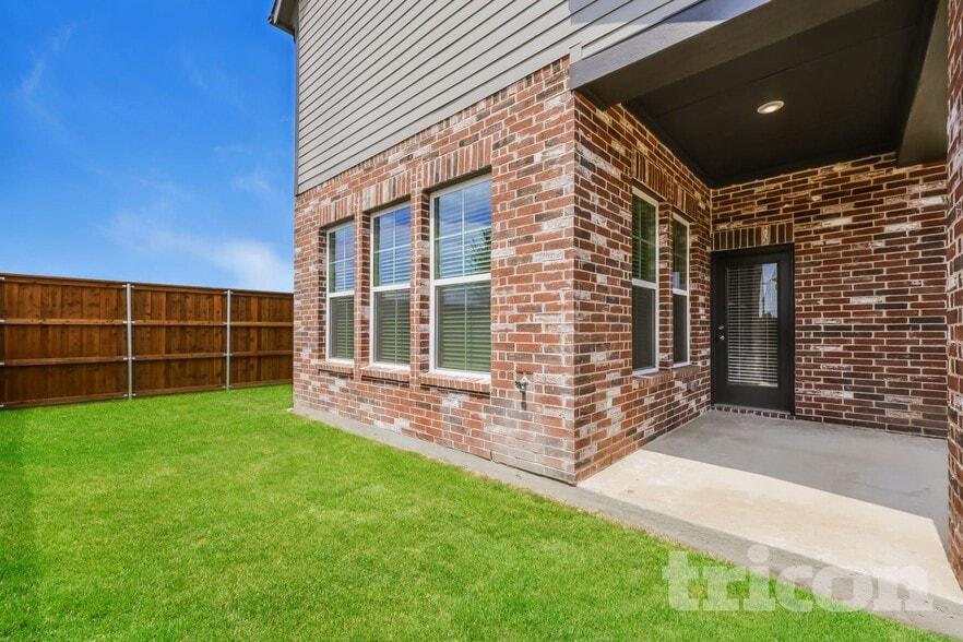 Building Photo - 217 Holbeck Cir