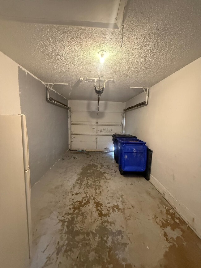 Building Photo - 7427 SW 13th St