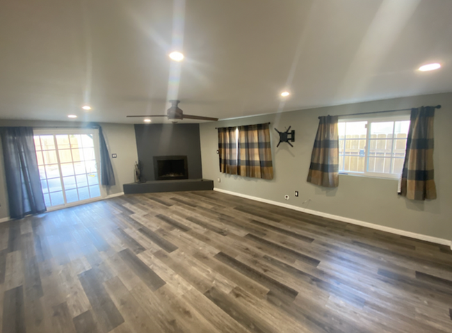 Building Photo - 1810 Thelborn Way