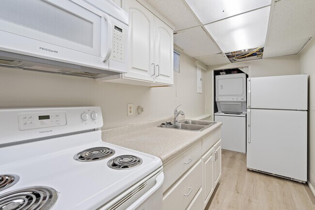 Building Photo - 2980 S 1500 E