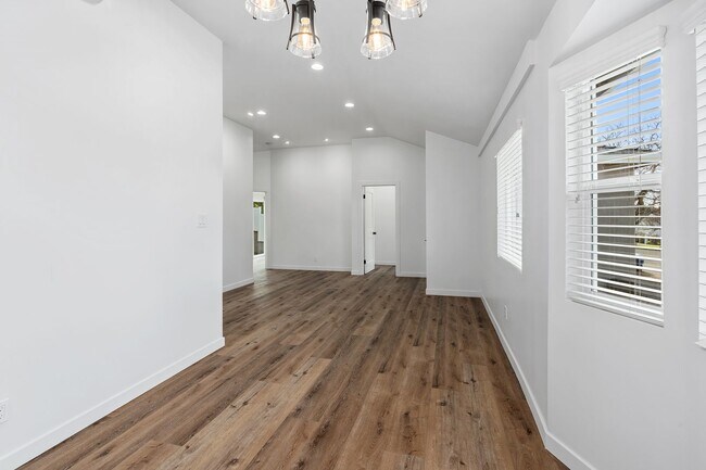 Building Photo - Designer Culver/Fairfax House + Studio | Dog Run & Private Orchard | 3-Car Parking