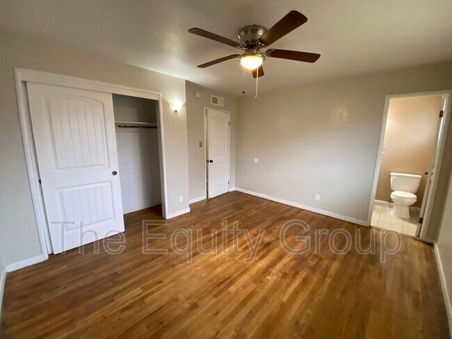 Building Photo - 4327 W School Ave