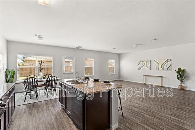 Building Photo - 14409 Almodine Rd