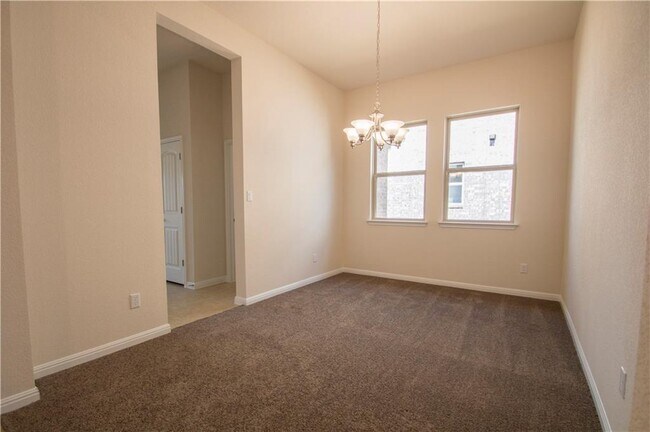 Building Photo - 1609 Desmond St