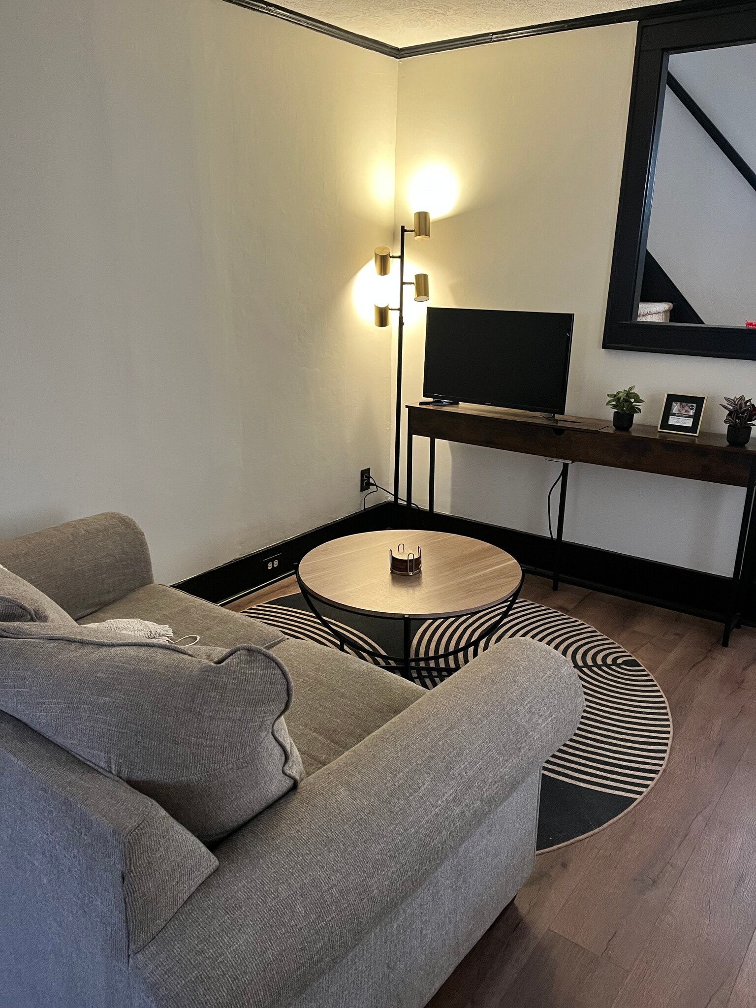Living Room - 1147 Dietz Ave