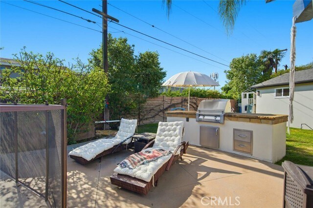 Building Photo - 6443 Gross Ave