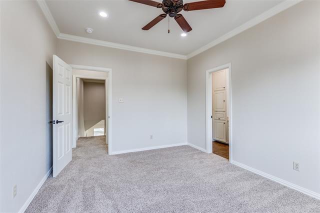 Building Photo - 5205 Saratoga Ln