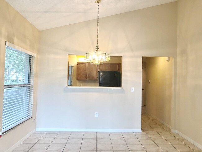 Building Photo - Wedgefield Golf Villa