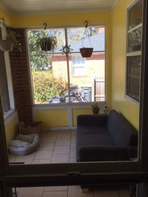 front porch. - 3153 Fairwood Lane West