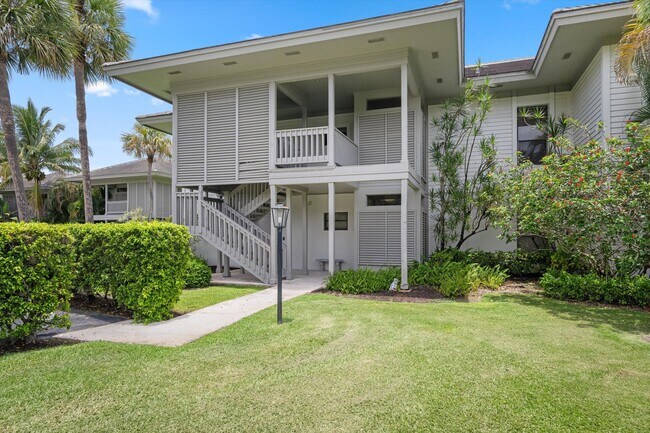 Building Photo - 11818 Pebblewood Dr
