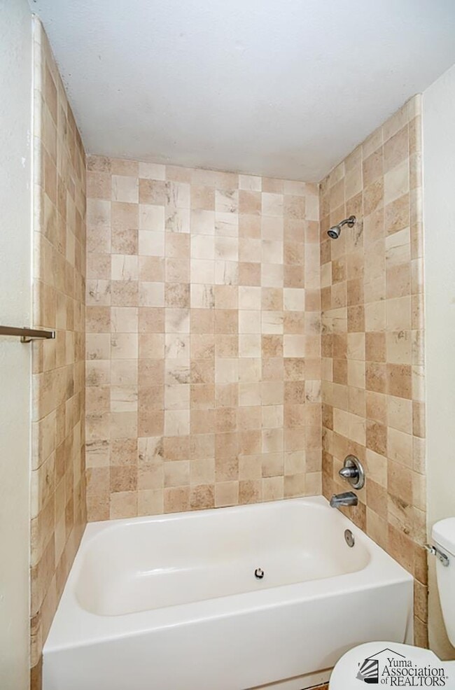 Building Photo - 605 S El Prado Rd