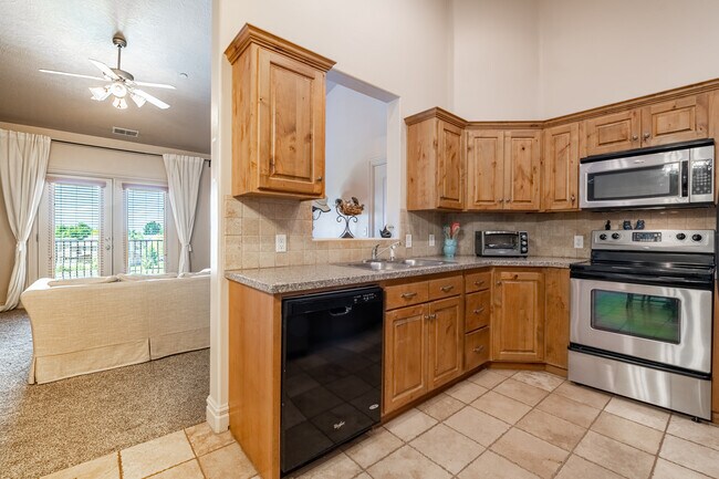 Building Photo - 358 S 550 W