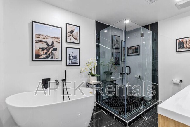 Building Photo - 2056 Paseo Roseta