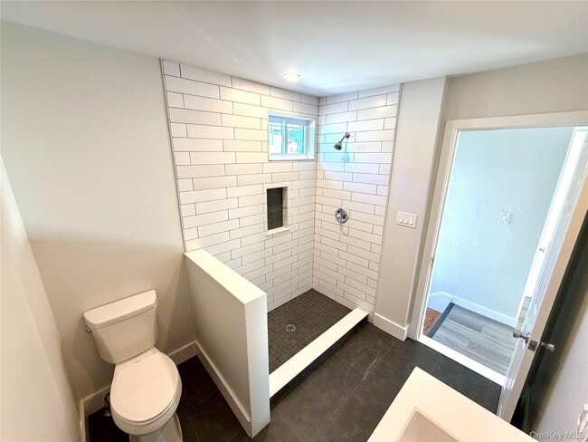 Building Photo - 537 Kimball Ave