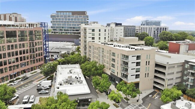 Building Photo - 1100 Howell Mill Rd NW