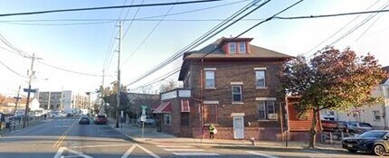 Building Photo - 1718 45th St