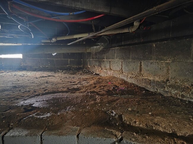 Building Photo - Recently Remodeled 2-Bedroom, 2-Bathroom Home – $1,100/Month - Accepting Section 8