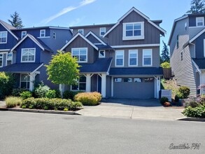 Building Photo - 4 Bedroom Oversized Home in Mountlake Terrace- Office Space and Charging Station