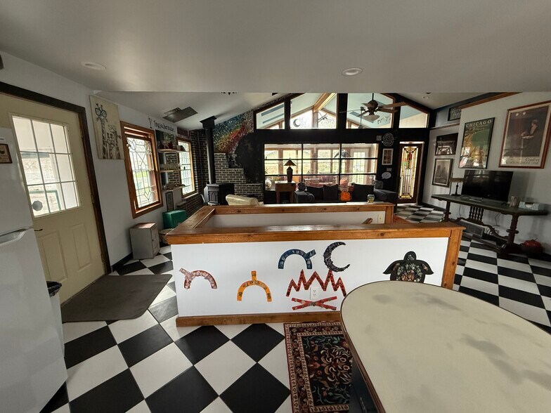 Building Photo - 32275 Center St