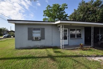 Building Photo - 102 W Lancaster Rd