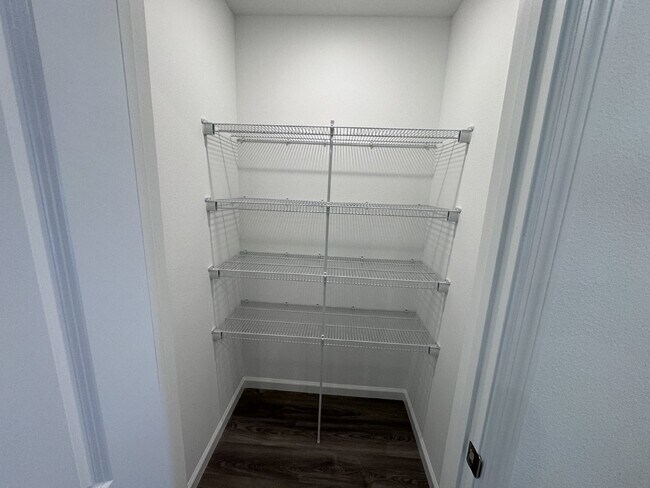 Building Photo - "Charming 4-Bedroom Home in Spring Hill, F...