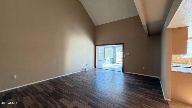 Building Photo - 2423 E Maryland Dr