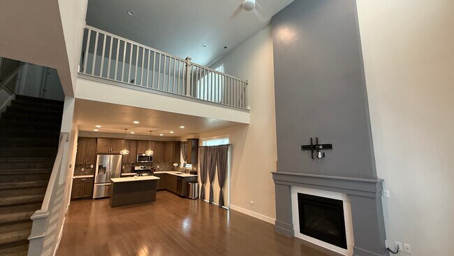 Building Photo - 234 Glenwood Wy