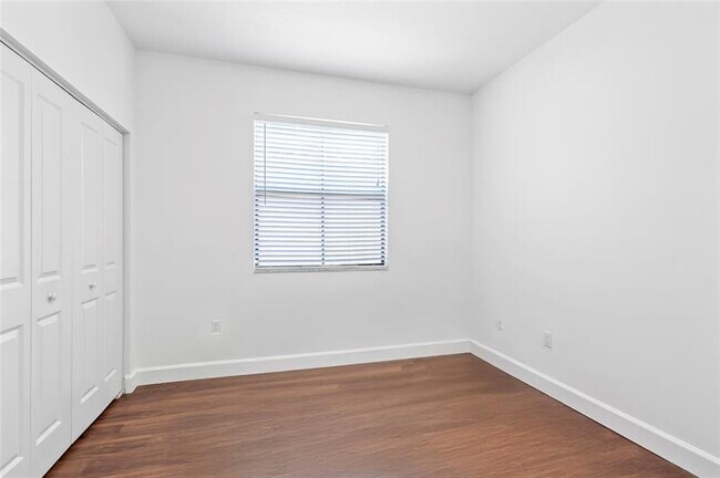 Building Photo - 4855 NW 55th Pl