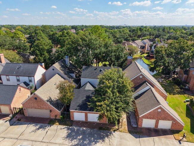 Building Photo - 7665 Ameswood Rd