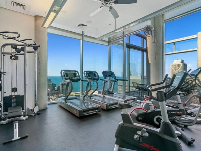 Building Photo - 600 N Fairbanks Ct