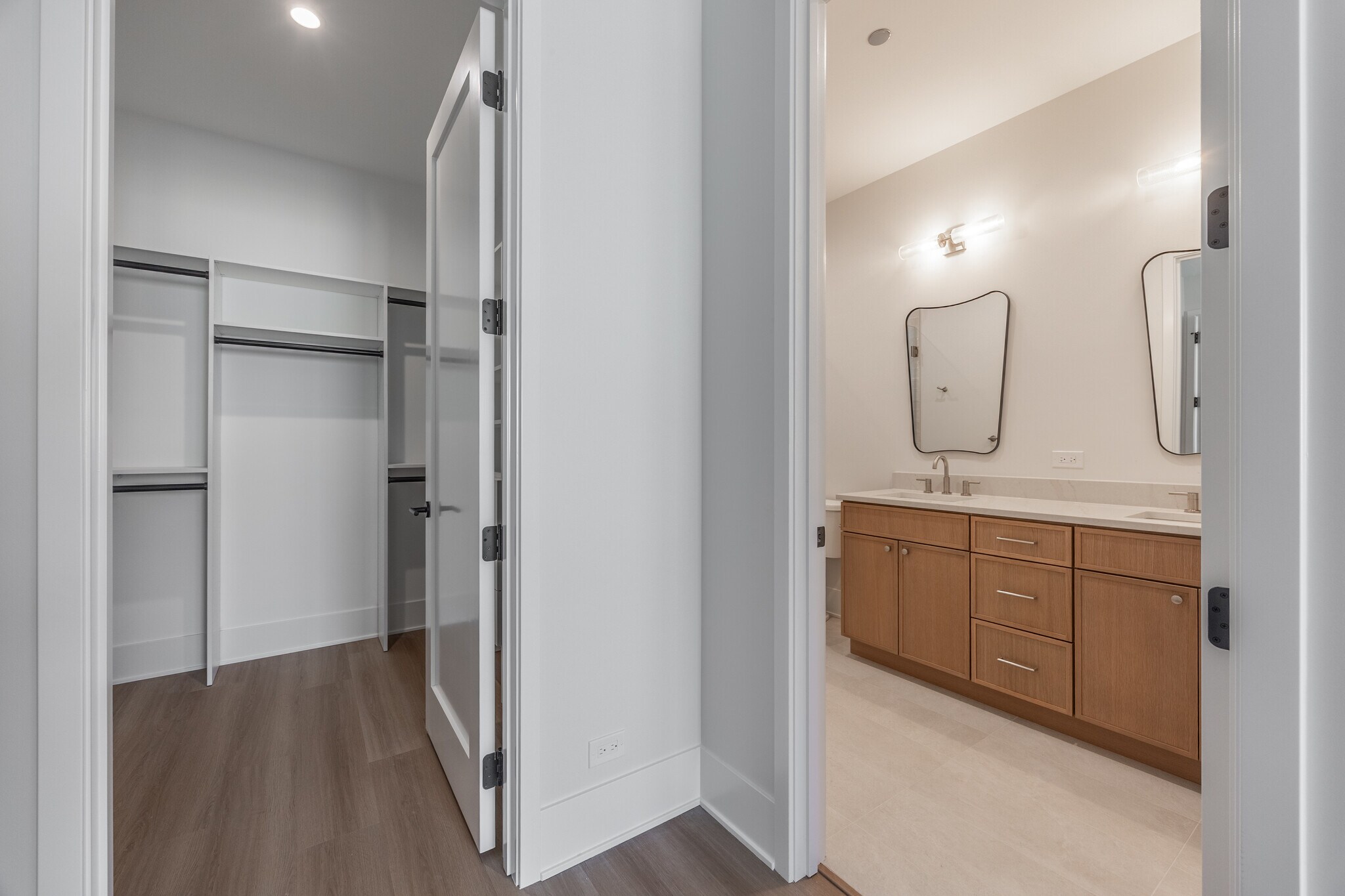 Building Photo - 1610 W Grand Ave