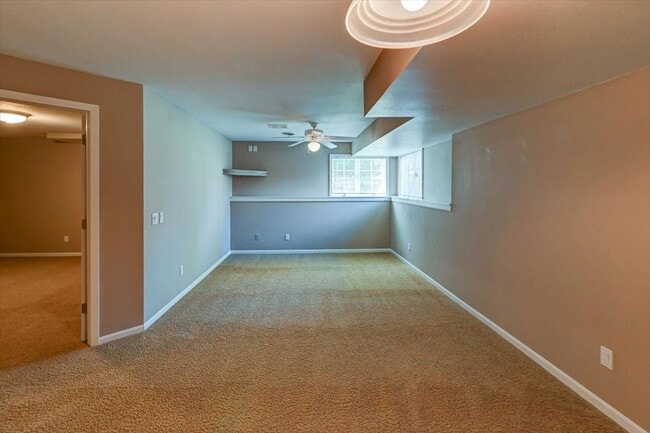 Building Photo - Beautifully updated 4 bedroom home in Southbridge, Waunakee