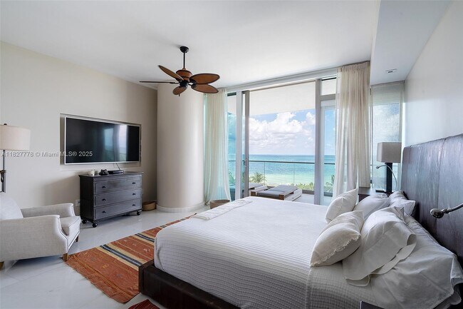 Building Photo - 10201 Collins Ave