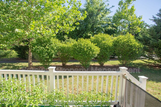 Building Photo - 6 Regency Ct