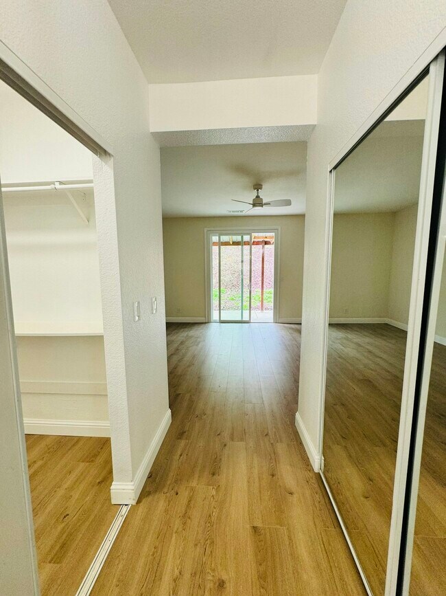 Building Photo - 5368 Rockrose Way