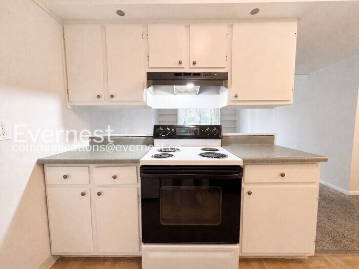 Building Photo - 1606 Cottonwood Dr