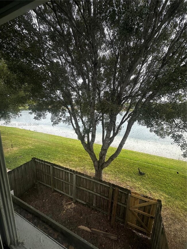 Building Photo - 1440 SE 24th Ct