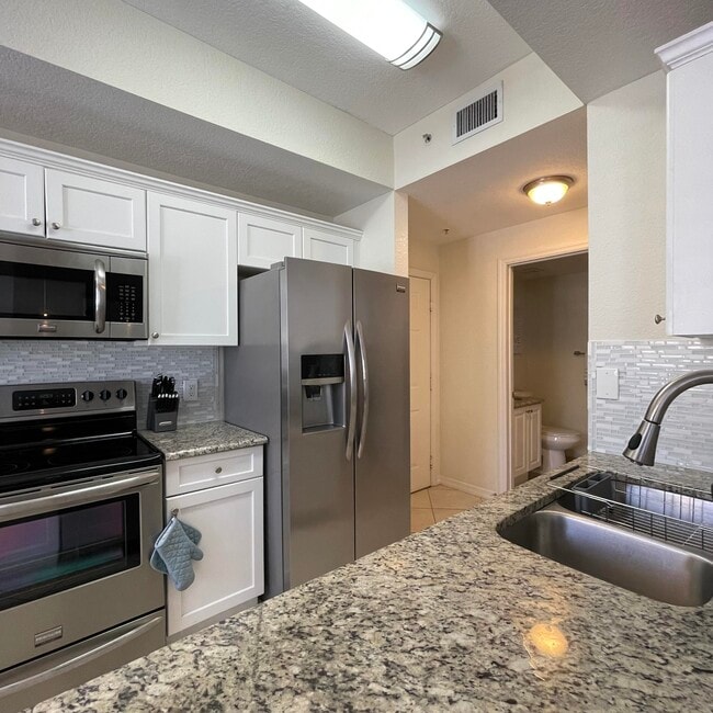 Building Photo - 11041 Legacy Blvd