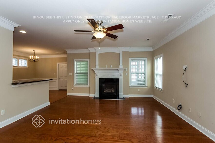 Building Photo - 6417 Hove Rd