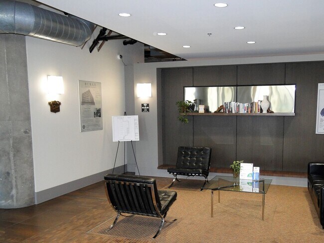 Building Photo - 3963 W Belmont Ave