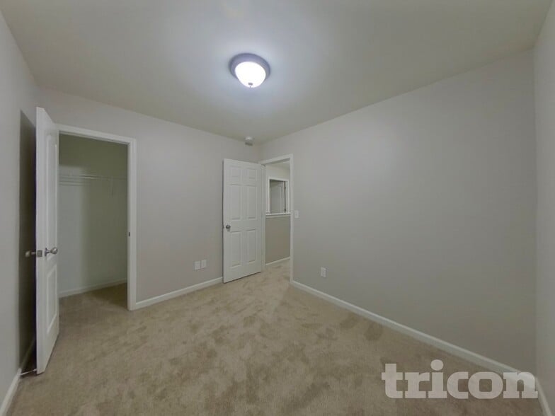 Building Photo - 513 Gentle Breeze Ln