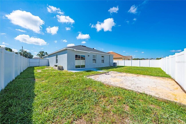 Building Photo - 1073 Brenton Manor Dr